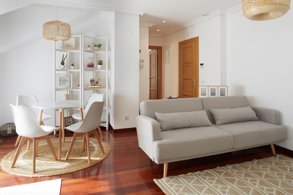Apartamento Con Terraza A Un Paso De La Playa Gijón Exteriör bild