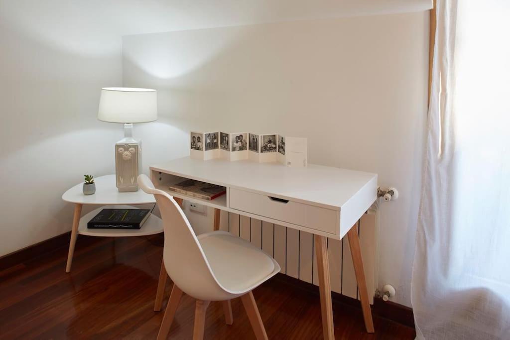Apartamento Con Terraza A Un Paso De La Playa Gijón Exteriör bild