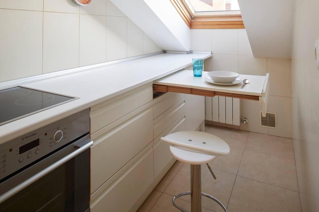 Apartamento Con Terraza A Un Paso De La Playa Gijón Exteriör bild